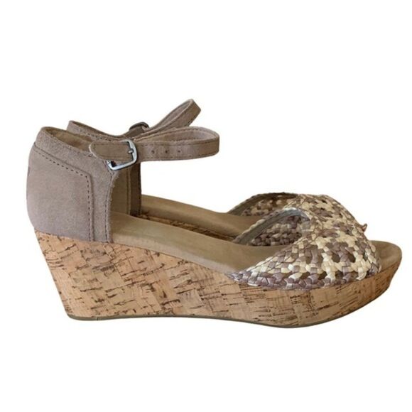 TOMS Stucco Satin Woven Cork Ankle Strap Peep Toe Wedge Sandal Sz 8 - Picture 2 of 9